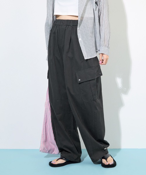 ABYS(アビス)の「バルーンシルエットカーゴパンツ(カーゴパンツ・レディース・ホワイト/ネイビー/チャコールグレー・SMALL/MEDIUM/LARGE)」の5枚目の写真