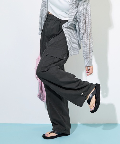 ABYS(アビス)の「バルーンシルエットカーゴパンツ(カーゴパンツ・レディース・ホワイト/ネイビー/チャコールグレー・SMALL/MEDIUM/LARGE)」の6枚目の写真