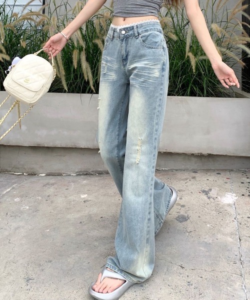 AVYL(アヴィル)の「ローライズスーパーワイドフレアデニムパンツ(デニムパンツ・レディース・サックスブルー・S/M/L)」の5枚目の写真