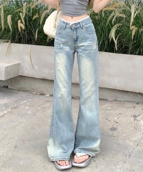 AVYL(アヴィル)の「ローライズスーパーワイドフレアデニムパンツ(デニムパンツ・レディース・サックスブルー・S/M/L)」の9枚目の写真
