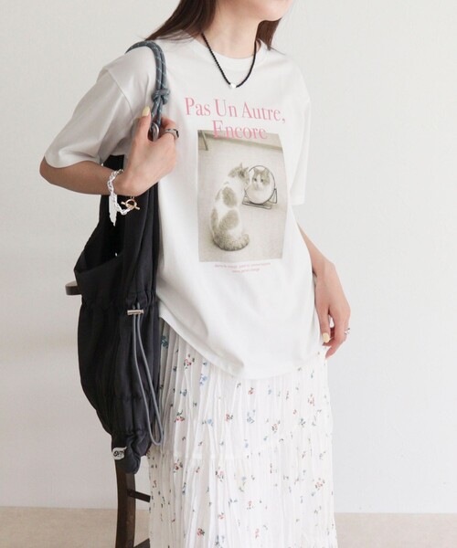 fredy emue(フレディエミュ)の「【UVカット/接触冷感】CATフォトTシャツ(Tシャツ/カットソー・レディース・チャコールグレー/オフホワイト/サックスブルー・38)」の14枚目の写真