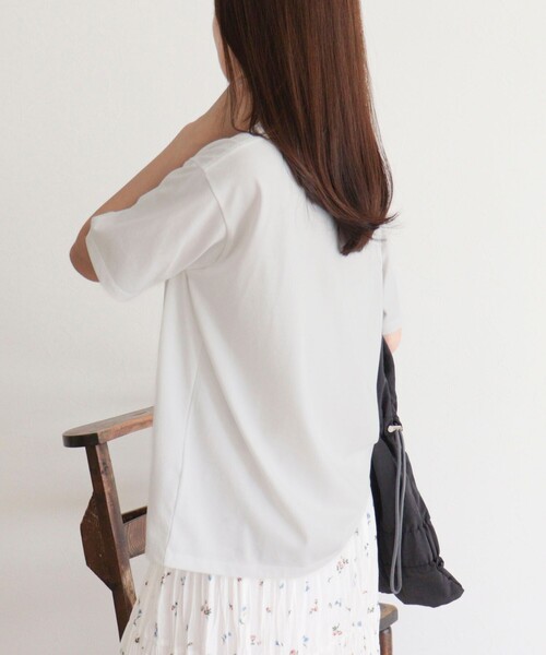 fredy emue(フレディエミュ)の「【UVカット/接触冷感】CATフォトTシャツ(Tシャツ/カットソー・レディース・チャコールグレー/オフホワイト/サックスブルー・38)」の15枚目の写真