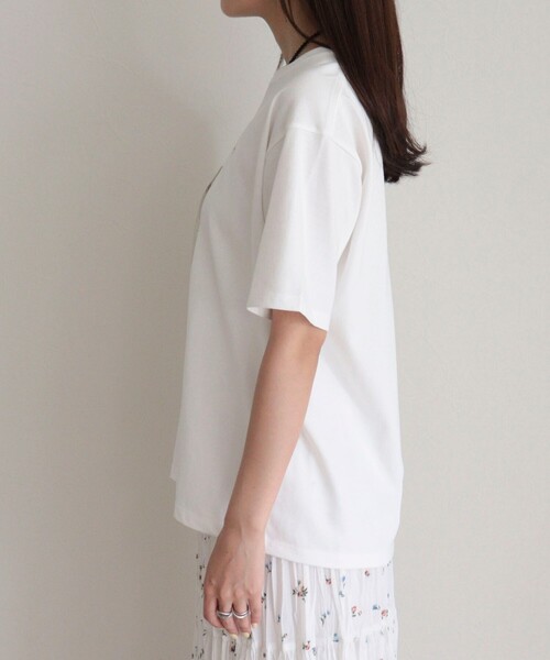 fredy emue(フレディエミュ)の「【UVカット/接触冷感】CATフォトTシャツ(Tシャツ/カットソー・レディース・チャコールグレー/オフホワイト/サックスブルー・38)」の9枚目の写真