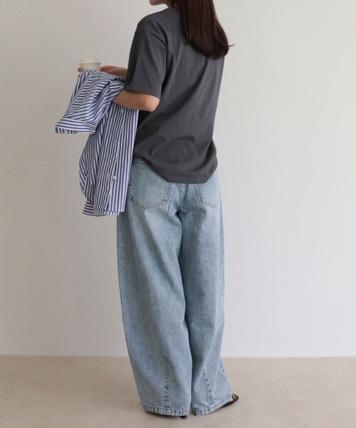 fredy emue(フレディエミュ)の「【UVカット/接触冷感】CATフォトTシャツ(Tシャツ/カットソー・レディース・チャコールグレー/オフホワイト/サックスブルー・38)」の21枚目の写真