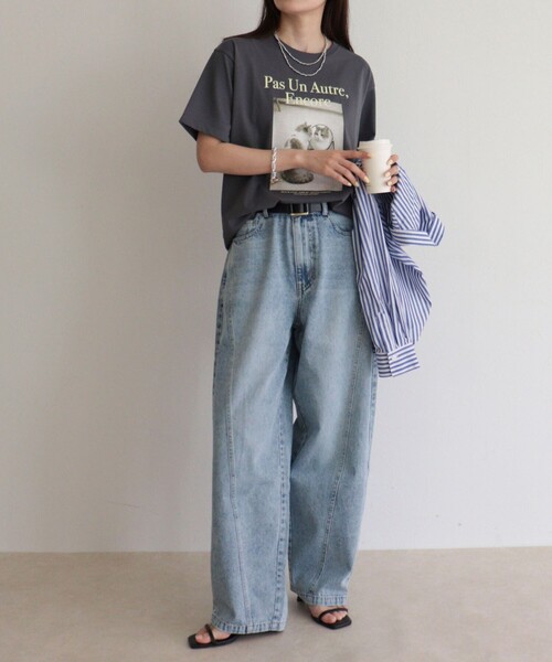 fredy emue(フレディエミュ)の「【UVカット/接触冷感】CATフォトTシャツ(Tシャツ/カットソー・レディース・チャコールグレー/オフホワイト/サックスブルー・38)」の22枚目の写真