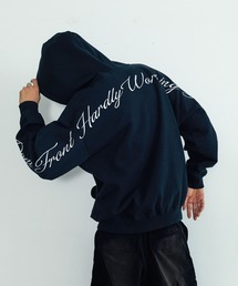 【一部WEB限定】CURSIVE ZIP UP HOODED SWEATSHIRT