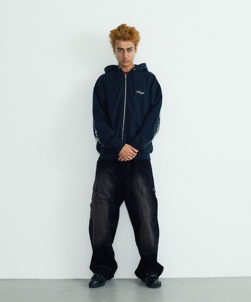 XLARGE(エクストララージ)の「【一部WEB限定】CURSIVE ZIP UP HOODED SWEATSHIRT(パーカー・メンズ・ネイビー/アッシュ/ブラック/グリーン・S/M/L/XL)」の17枚目の写真