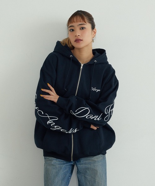XLARGE(エクストララージ)の「【一部WEB限定】CURSIVE ZIP UP HOODED SWEATSHIRT(パーカー・メンズ・ネイビー/アッシュ/ブラック/グリーン・S/M/L/XL)」の14枚目の写真