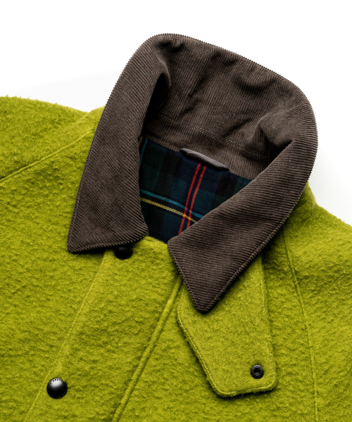 EDINBURGH CLUB(エディンバラクラブ)の「WOOL CASENTINO MID HUNTING JACKET (GREEN)(ミリタリージャケット・メンズ・グリーン・MEDIUM/LARGE/X-LARGE)」の4枚目の写真
