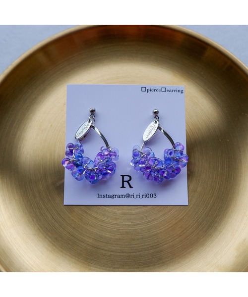 【1250】球体デザインの青紫色ピアス R】1035 チェコガラスフープピアス(MA)（ピアス（両耳用））｜tone