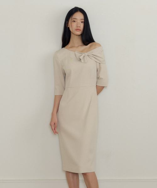 LUCIR ZU(ルシールズ)の「One-Shoulder Ribbon Drape Dress (beige)(ワンピース・レディース・その他・SMALL/MEDIUM)」の3枚目の写真