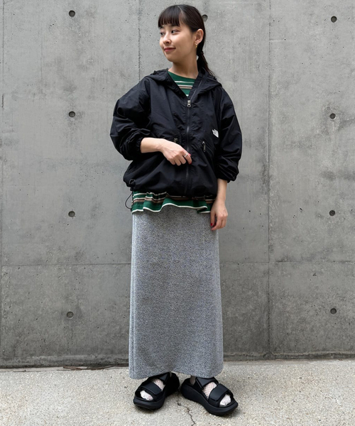 THE NORTH FACE(ザノースフェイス)の「《追加2》【THE NORTH FACE/ ザノースフェイス】Short Compact Jacket(ナイロンジャケット・レディース・チャコールグレー/ブラック/ベージュ・LARGE)」の8枚目の写真