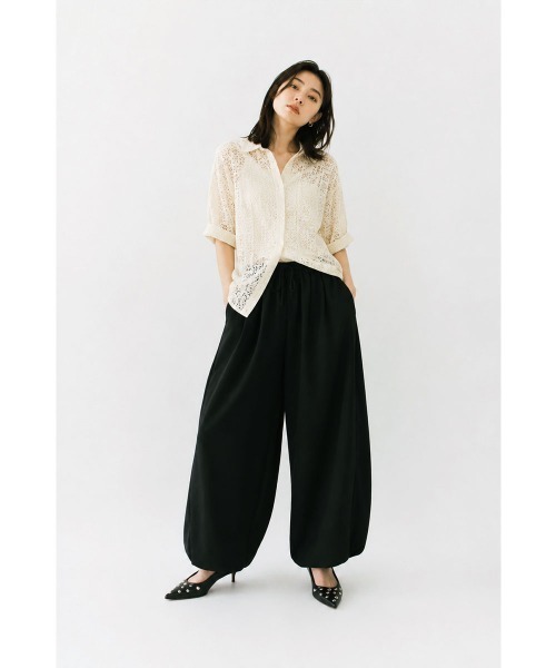marjour（マージュール）の「SLEEK HAREM PANTS（その他パンツ・レディース・ブラック・M）」の2枚目の写真