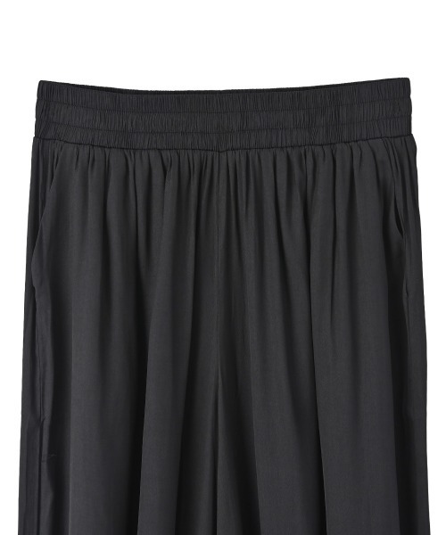 marjour（マージュール）の「SLEEK HAREM PANTS（その他パンツ・レディース・ブラック・M）」の14枚目の写真