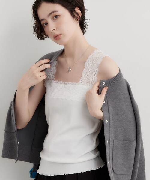 THE SHOP TK （ザ ショップ ティーケー ）の「レース切り替え スクエアリブタンクトップ（タンクトップ・レディース・ライトグレー/ブラック/オフホワイト・13/12）」の2枚目の写真