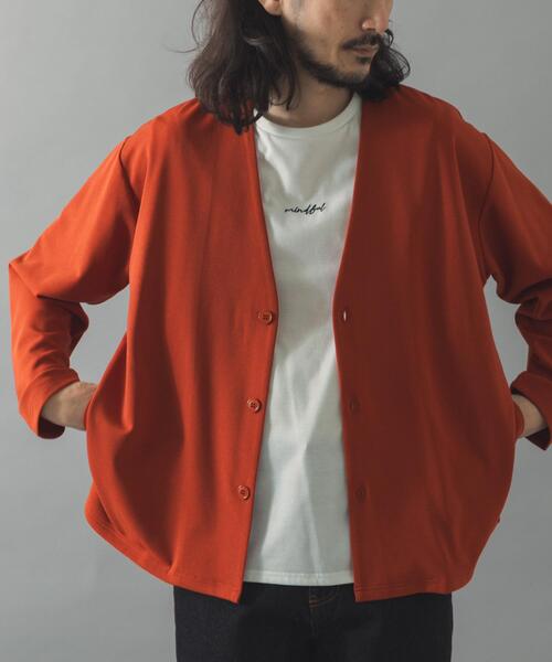 ITEMS URBANRESEARCH（アイテムズ アーバンリサーチ）の「『イージーケア』UVカッドライタッチカーディガン+刺繍Tシャツセット（カーディガン/ボレロ・メンズ・チャコールグレー/オレンジ系その他/ブラック/ネイビー・LARGE/MEDIUM）」の4枚目の写真