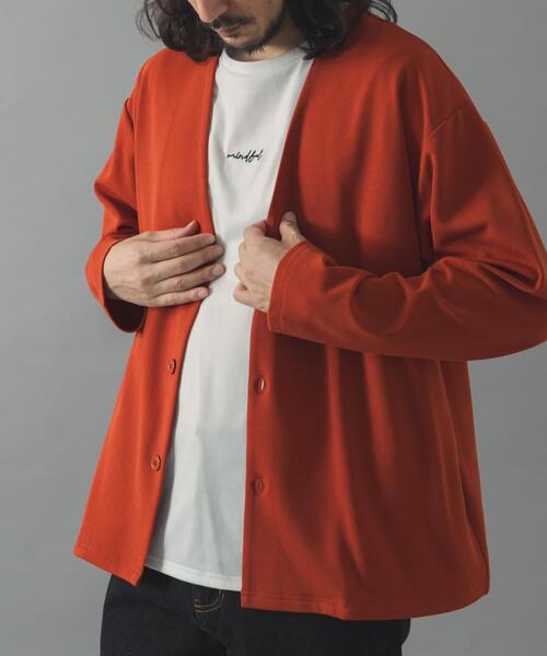 ITEMS URBANRESEARCH（アイテムズ アーバンリサーチ）の「『イージーケア』UVカッドライタッチカーディガン+刺繍Tシャツセット（カーディガン/ボレロ・メンズ・チャコールグレー/オレンジ系その他/ブラック/ネイビー・LARGE/MEDIUM）」の11枚目の写真