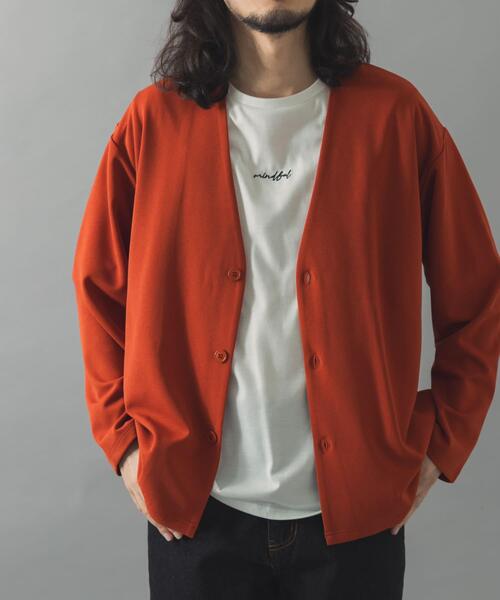 ITEMS URBANRESEARCH（アイテムズ アーバンリサーチ）の「『イージーケア』UVカッドライタッチカーディガン+刺繍Tシャツセット（カーディガン/ボレロ・メンズ・チャコールグレー/オレンジ系その他/ブラック/ネイビー・LARGE/MEDIUM）」の12枚目の写真