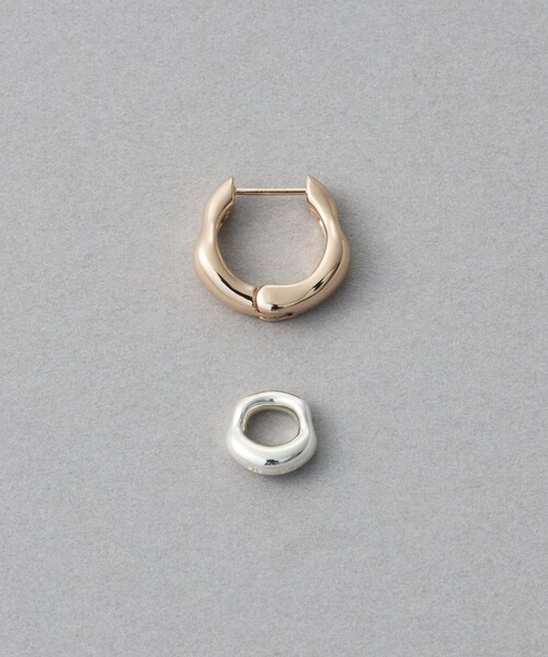 ete（エテ）の「[ONLINE Limited] ニュアンス チャーム ハグピアス（ピアス（両耳用）・レディース・イエローゴールド/ピンクゴールド・FREE）」の11枚目の写真