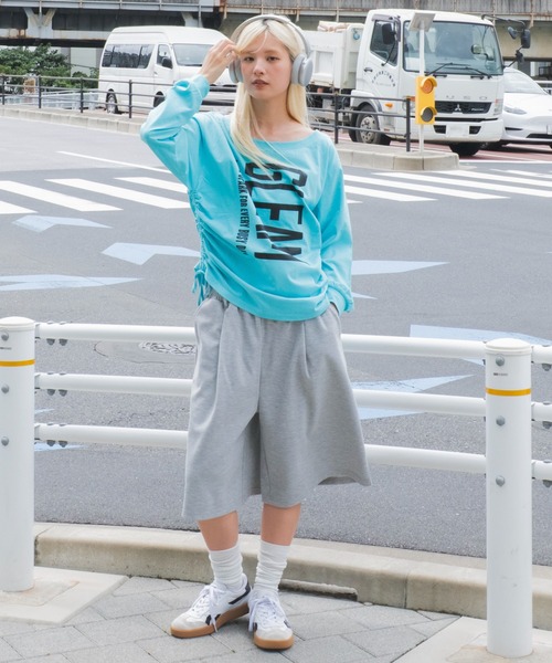 WEGO(ウィゴー)の「WEGO/【26年秋冬新作】サイドドロストオフショルグラフィックロンT(Tシャツ/カットソー・レディース・スミクロ/ホワイト/その他1・FREE)」の4枚目の写真