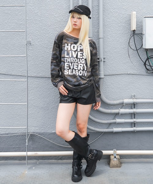 WEGO(ウィゴー)の「WEGO/【26年秋冬新作】サイドドロストオフショルグラフィックロンT(Tシャツ/カットソー・レディース・スミクロ/ホワイト/その他1・FREE)」の7枚目の写真