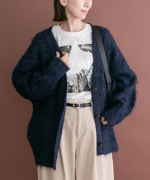 ITEMS URBANRESEARCH(アイテムズ アーバンリサーチ)の「ソフトシャギーVネックカーディガン(カーディガン/ボレロ・レディース・グレー系その他/ブラウン系その他/ネイビー・FREE)」の3枚目の写真