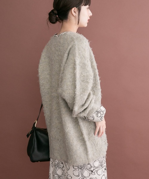 ITEMS URBANRESEARCH(アイテムズ アーバンリサーチ)の「ソフトシャギーVネックカーディガン(カーディガン/ボレロ・レディース・グレー系その他/ブラウン系その他/ネイビー・FREE)」の13枚目の写真