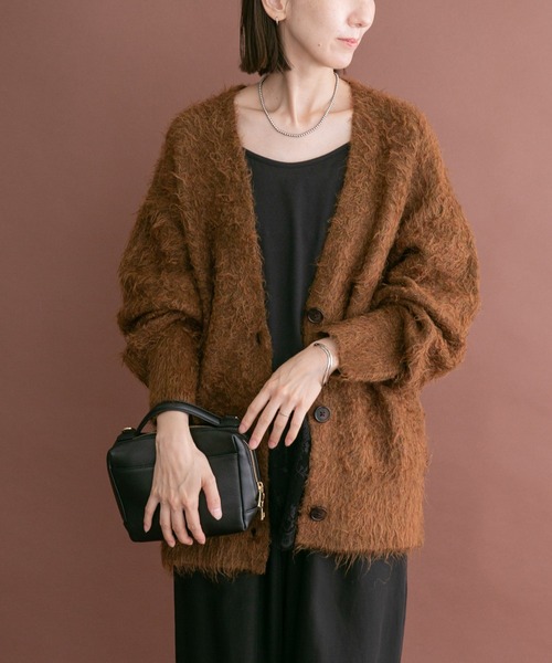 ITEMS URBANRESEARCH(アイテムズ アーバンリサーチ)の「ソフトシャギーVネックカーディガン(カーディガン/ボレロ・レディース・グレー系その他/ブラウン系その他/ネイビー・FREE)」の16枚目の写真