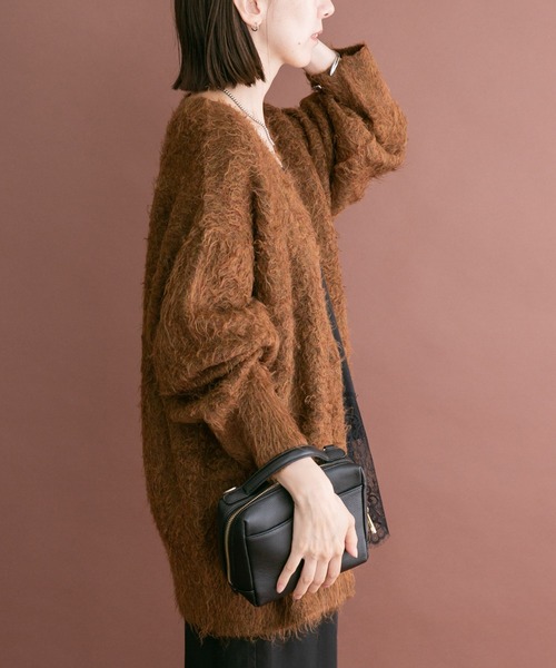 ITEMS URBANRESEARCH(アイテムズ アーバンリサーチ)の「ソフトシャギーVネックカーディガン(カーディガン/ボレロ・レディース・グレー系その他/ブラウン系その他/ネイビー・FREE)」の18枚目の写真