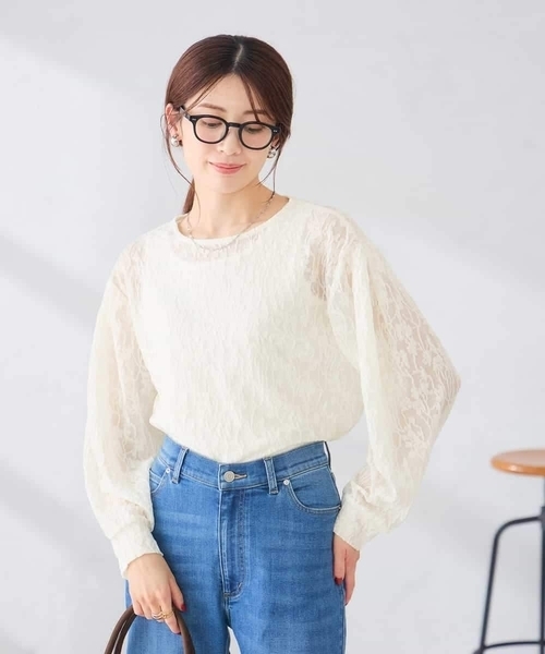 a.v.v(アーヴェヴェ)の「シアーフラワージャガードトップス(Tシャツ/カットソー・レディース・アイボリー/ブラック・40/38)」の3枚目の写真