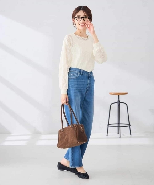 a.v.v(アーヴェヴェ)の「シアーフラワージャガードトップス(Tシャツ/カットソー・レディース・アイボリー/ブラック・40/38)」の6枚目の写真