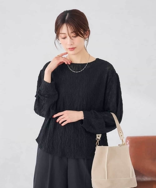 a.v.v(アーヴェヴェ)の「シアーフラワージャガードトップス(Tシャツ/カットソー・レディース・アイボリー/ブラック・40/38)」の11枚目の写真