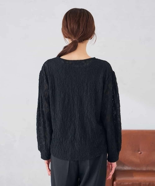 a.v.v(アーヴェヴェ)の「シアーフラワージャガードトップス(Tシャツ/カットソー・レディース・アイボリー/ブラック・40/38)」の19枚目の写真