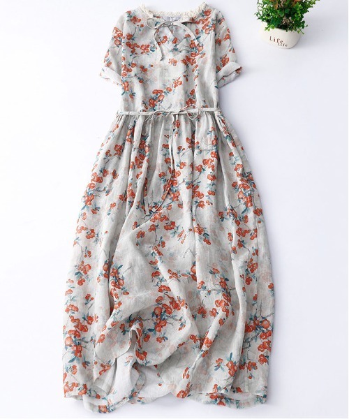 &soiree(アンドソワレ)の「レースドッキングネック花柄リボン付きワンピース(ワンピース・レディース・グレー・MEDIUM/LARGE/X-LARGE)」の1枚目の写真