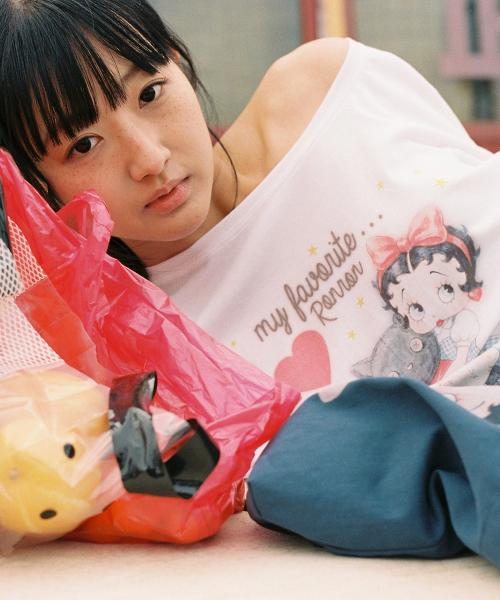 RONRON（ロンロン）の「BETTY BOOP CAT PLUSH LONG SLEEVE WHITE（Tシャツ/カットソー・レディース・その他・FREE）」の2枚目の写真
