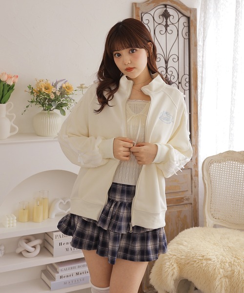 Anely(アネリー)の「スタンドカラー リボン 配色ライン ジップアップ ジャケット(パーカー・レディース・ネイビー/ホワイト/アイボリー・FREE)」の3枚目の写真