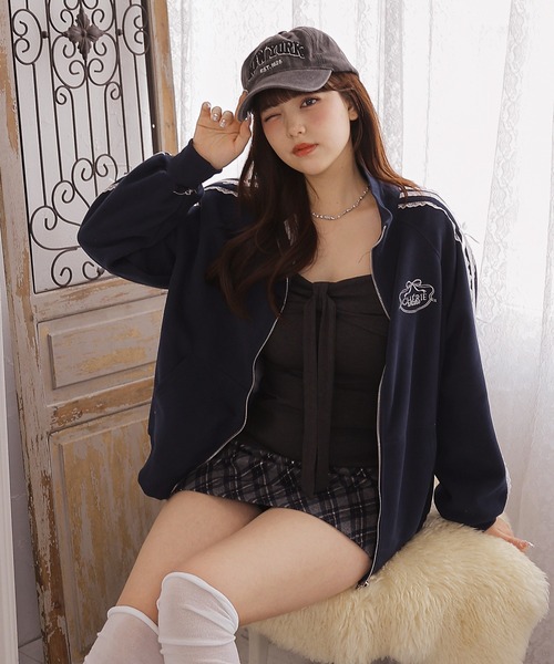 Anely(アネリー)の「スタンドカラー リボン 配色ライン ジップアップ ジャケット(パーカー・レディース・ネイビー/ホワイト/アイボリー・FREE)」の12枚目の写真