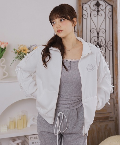 Anely(アネリー)の「スタンドカラー リボン 配色ライン ジップアップ ジャケット(パーカー・レディース・ネイビー/ホワイト/アイボリー・FREE)」の6枚目の写真