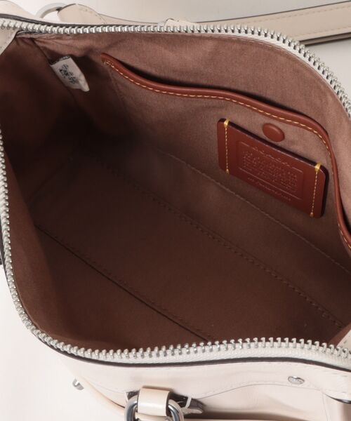 COACH(コーチ)の「ライダー サッチェル バッグ 24(ショルダーバッグ・レディース・ホワイト系その他・ONE)」の11枚目の写真