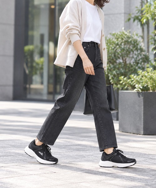 ellesse（エレッセ）の「【ellesse】エレッセ レディース 異素材ミックス ボリュームソール ローカットスニーカー 4色展開 22.5～24.5cm（スニーカー・レディース・コーラルピンク/ブラック/サンドベージュ/ブラック×ホワイト・22.5cm/23.0cm/23.5cm/24.0cm/24.5cm）」の8枚目の写真