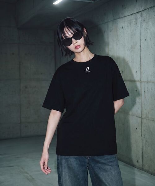 FLYQ(フライク)の「FLYQ シンボルロゴプリント半袖Tシャツ / WHITE(Tシャツ/カットソー・レディース・その他・MEDIUM/LARGE)」の7枚目の写真