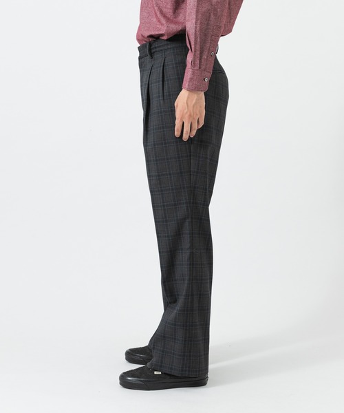 URBAN RESEARCH(アーバンリサーチ)の「TW CHECK SEMI FLARE PANTS(スラックス・メンズ・チャコールグレー/ブラック・LARGE/MEDIUM)」の11枚目の写真