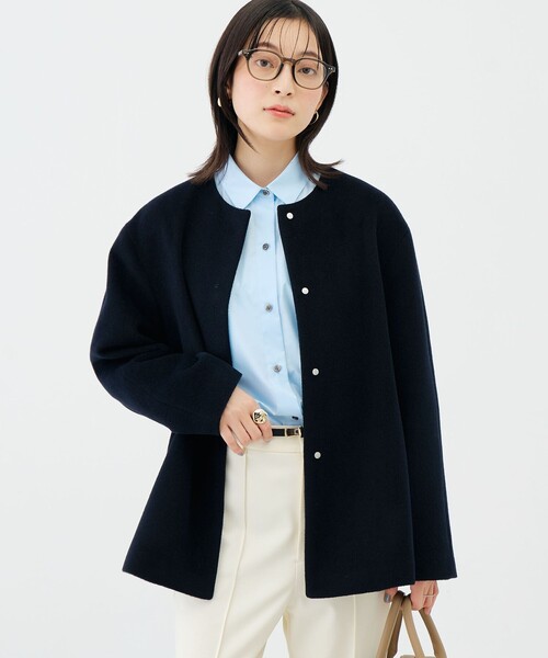 NOLLEY’S Sophi(ノーリーズソフィ)の「アンゴラビーバーノーカラーショートコート(ノーカラーコート・レディース・ネイビー/ライトグレー・38/36)」の6枚目の写真