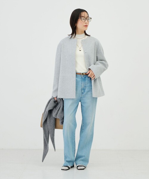 NOLLEY’S Sophi(ノーリーズソフィ)の「アンゴラビーバーノーカラーショートコート(ノーカラーコート・レディース・ネイビー/ライトグレー・38/36)」の15枚目の写真