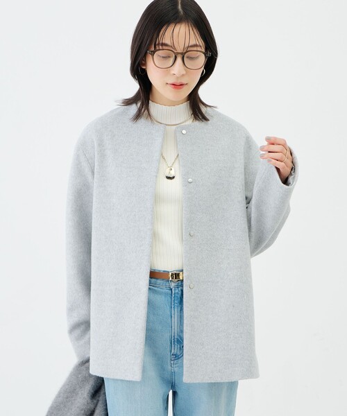 NOLLEY’S Sophi(ノーリーズソフィ)の「アンゴラビーバーノーカラーショートコート(ノーカラーコート・レディース・ネイビー/ライトグレー・38/36)」の20枚目の写真
