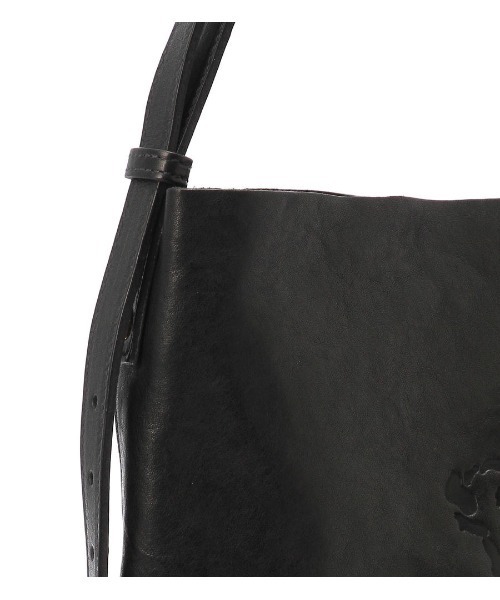 IL BISONTE(イルビゾンテ)の「IL BISONTE / VACHETTA VINTAGE LEATHER / クロスボディバッグ(ショルダーバッグ・レディース・ブラック・FREE)」の3枚目の写真