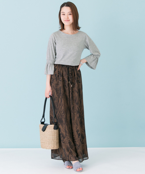 URBAN RESEARCH（アーバンリサーチ）の「 UR 袖タックフレアカットソー（Tシャツ/カットソー・レディース・グレー/ラベンダー/イエロー/オフホワイト・FREE）」の18枚目の写真