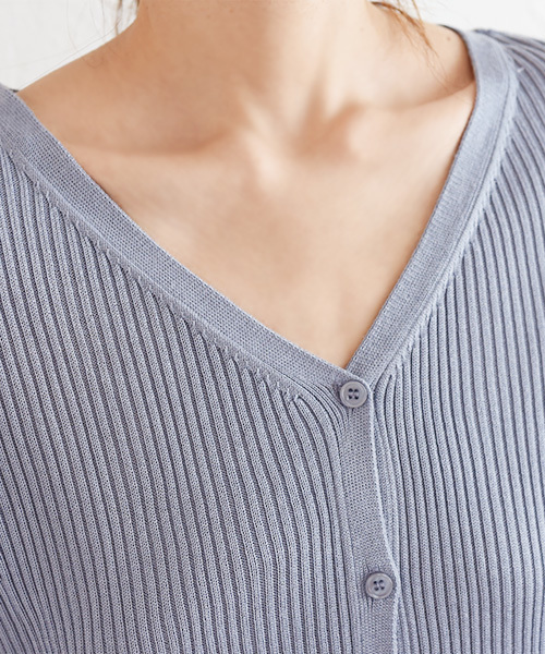 Luz Llena (philter)（ラズレナ　フィルター）の「袖リボンVネックリブカーディガン（カーディガン/ボレロ・レディース・アイボリー/レッド/ブルー・MEDIUM）」の11枚目の写真