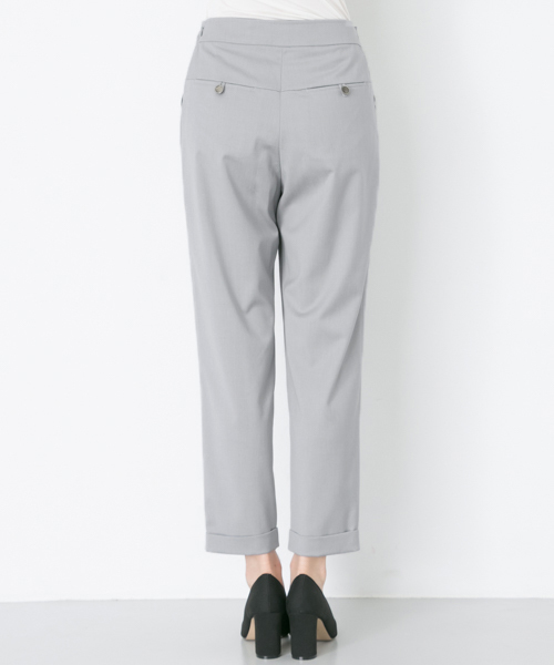 URBAN RESEARCH（アーバンリサーチ）の「Wギャザーテーパードパンツ（その他パンツ・レディース・ベージュ/ネイビー/ライトグレー・40/38/36）」の10枚目の写真