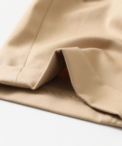 URBAN RESEARCH（アーバンリサーチ）の「Wギャザーテーパードパンツ（その他パンツ・レディース・ベージュ/ネイビー/ライトグレー・40/38/36）」の16枚目の写真